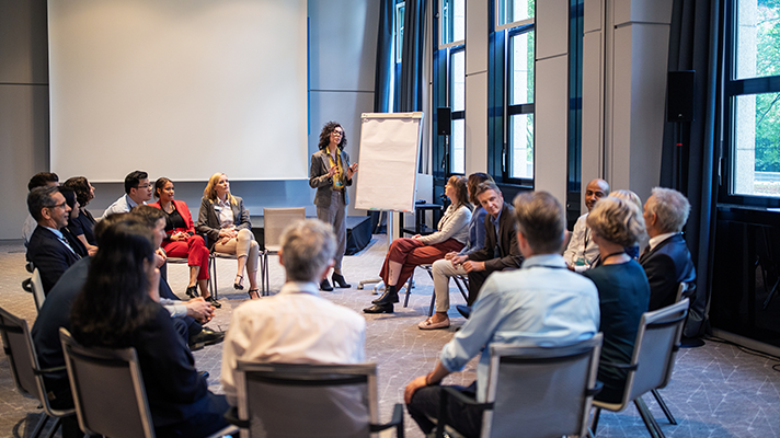 人力资源公司维多利亚老品牌VIC国际认为中国制造业企业出海应从人才培养与人才开展双驱动模型管理国际化人才